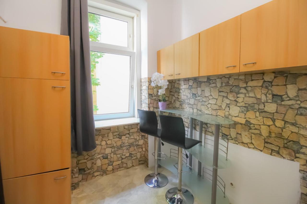 Ss Family 3 Bedroom Apartment In Praterstern Area Dw8 Відень Екстер'єр фото